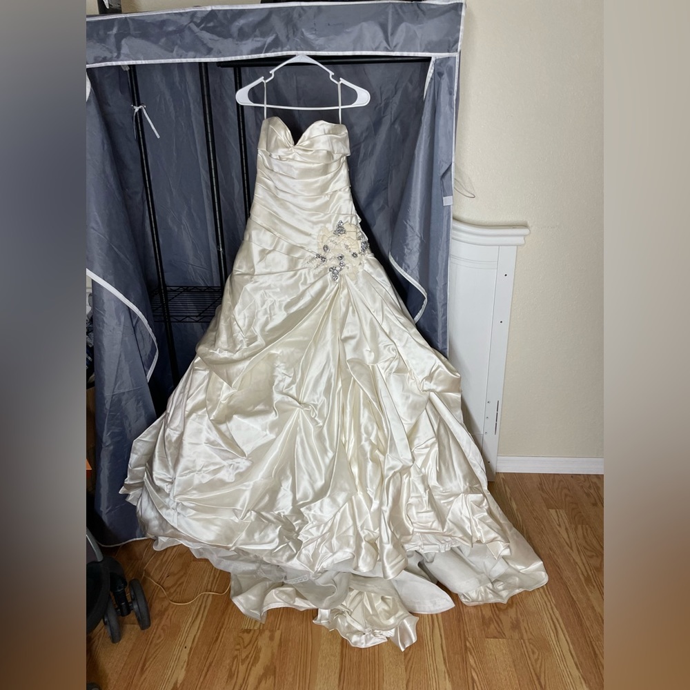 Wedding dress by blue size 10